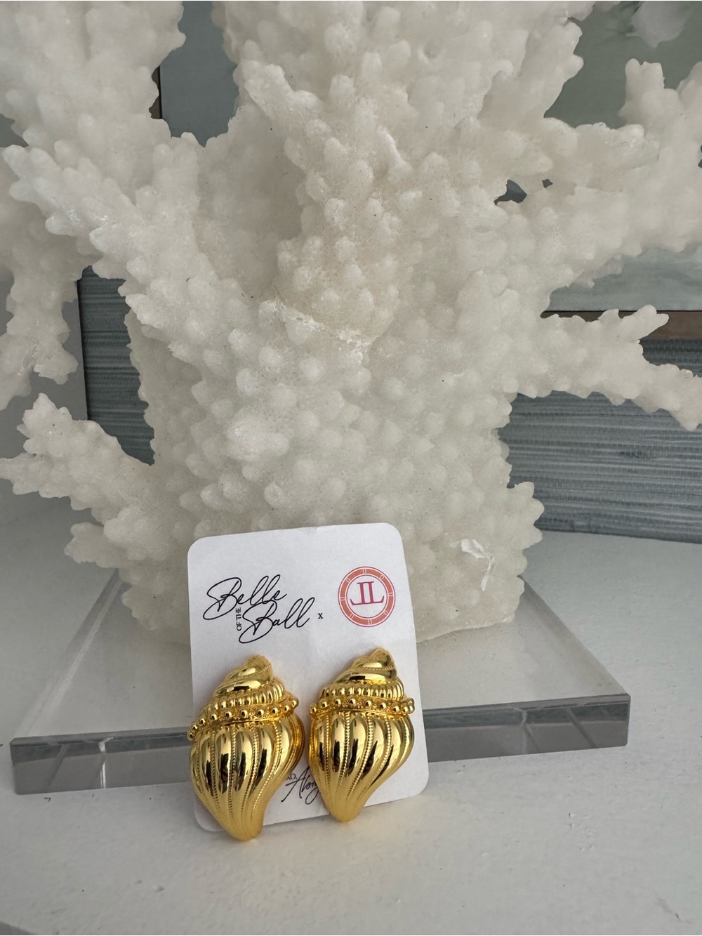 Conch Shell Earrings – 18k Gold Plated Coastal Glamour